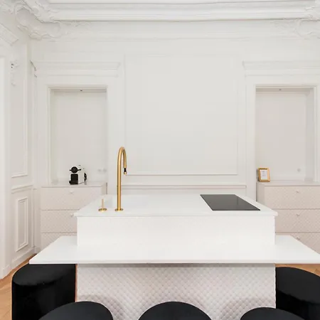 Pick A Flat's Champs Elysees - Rue Lincoln Paris