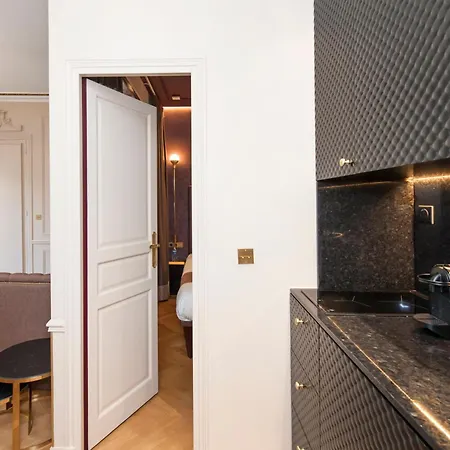 Pick A Flat's Champs Elysees - Rue Lincoln Paris
